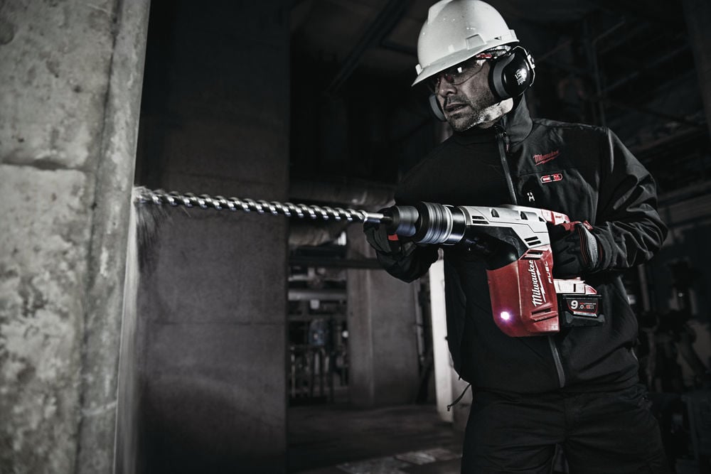 Gyors, hideg és szikramentes: Milwaukee M18 FMCS akkus fémvágó körfűrész