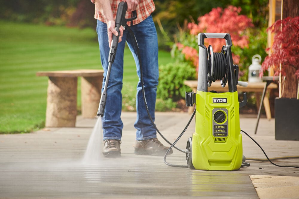 Gyors, hideg és szikramentes: Milwaukee M18 FMCS akkus fémvágó körfűrész